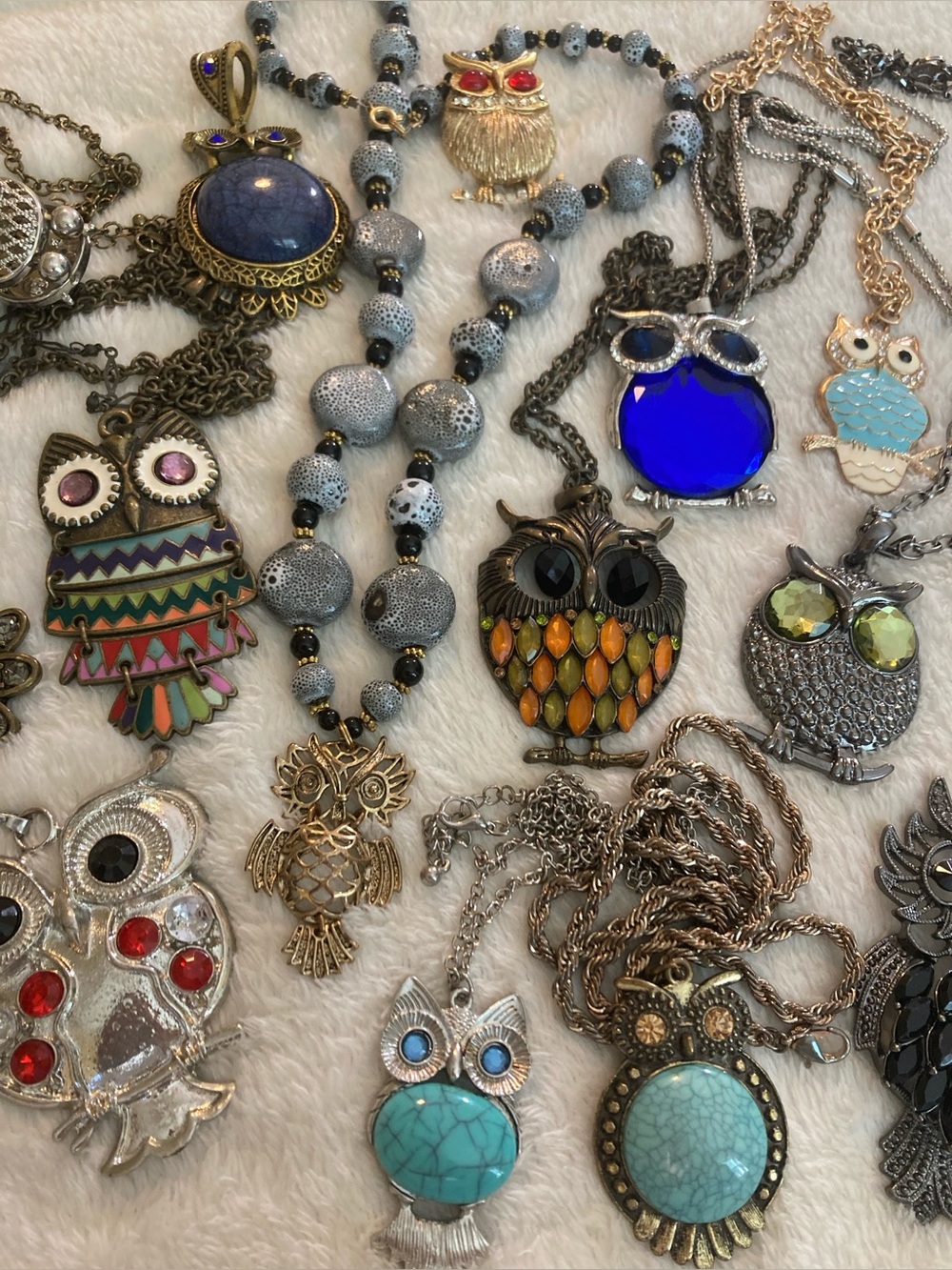All Owls 17 Pieces Jewelry Lot Necklaces Brooch Bracelet